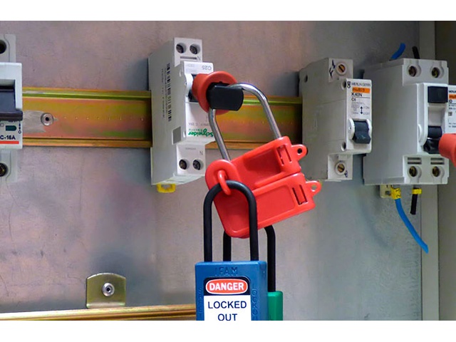 REZA LOCKOUT 090150 14390