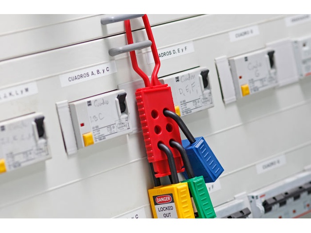 INSULATION HASP LOCKOUT 090130 Lockot reza 14393